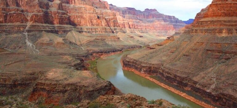 11colorado river flowing through the grand canyon