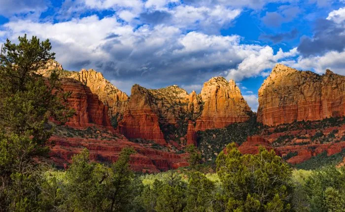 unique red rock geological formations in Sedona, AZ